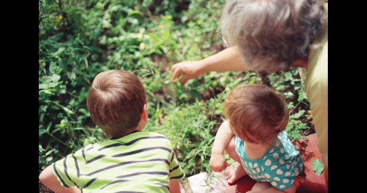 The Science Behind the Bond Between Grandma's and Grandchildren